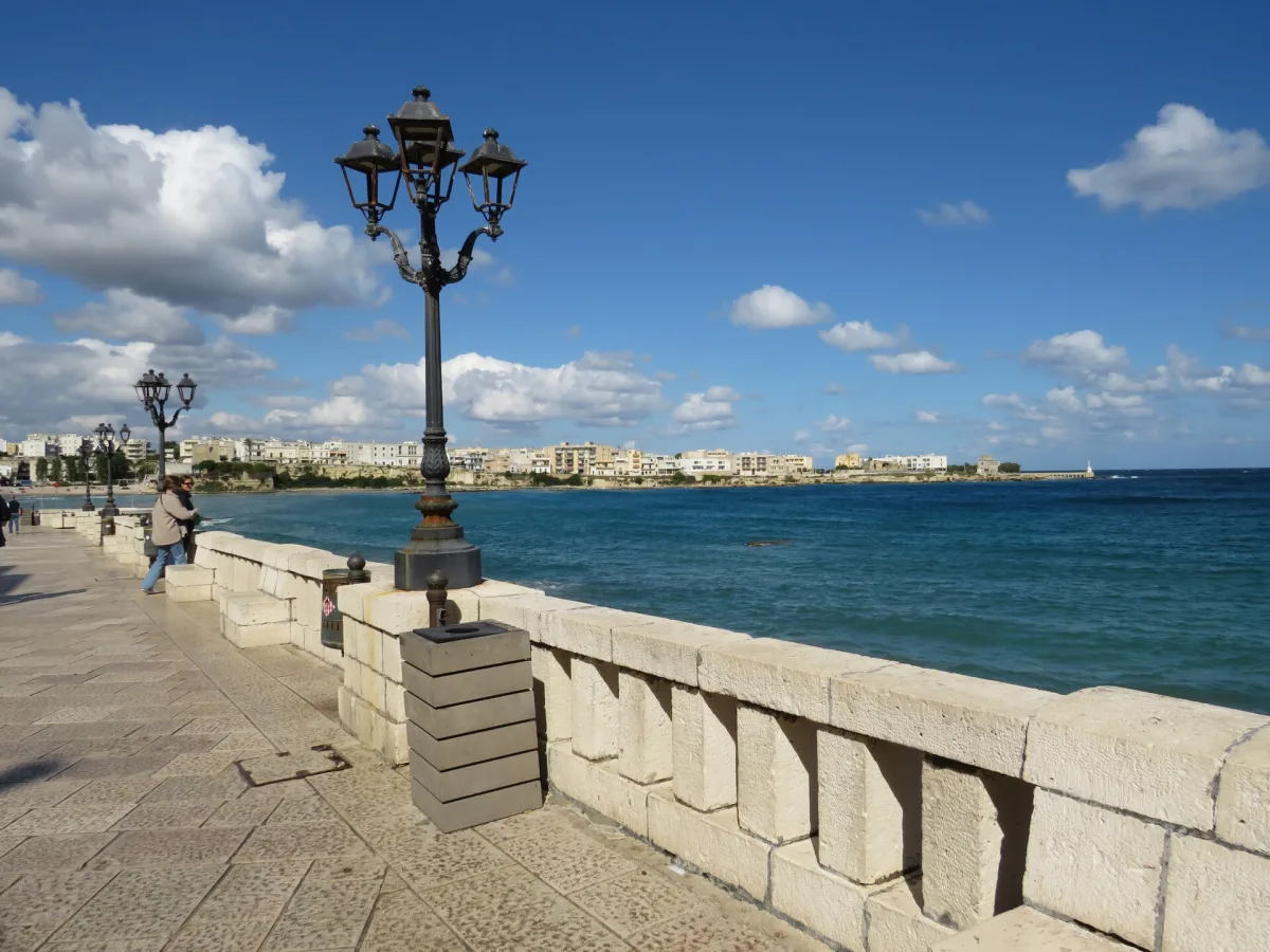 Torre dell'Orso e i faraglioni Due Sorelle: meraviglie vicino Otranto